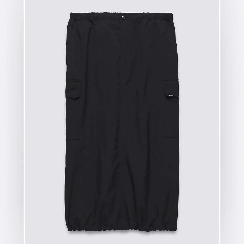Vans Women's Riley Parachute Cargo Skirt size med
